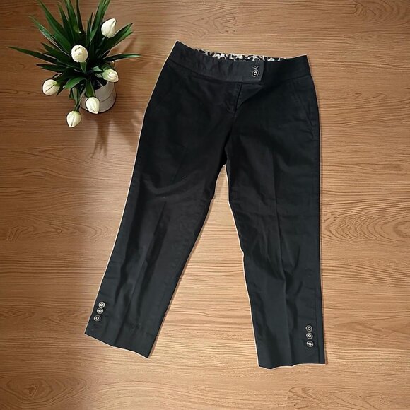 WHITE HOUSE BLACK MARKET WHBM Black Dress Button Detailed Crop Pants Size 4 - Picture 1 of 7